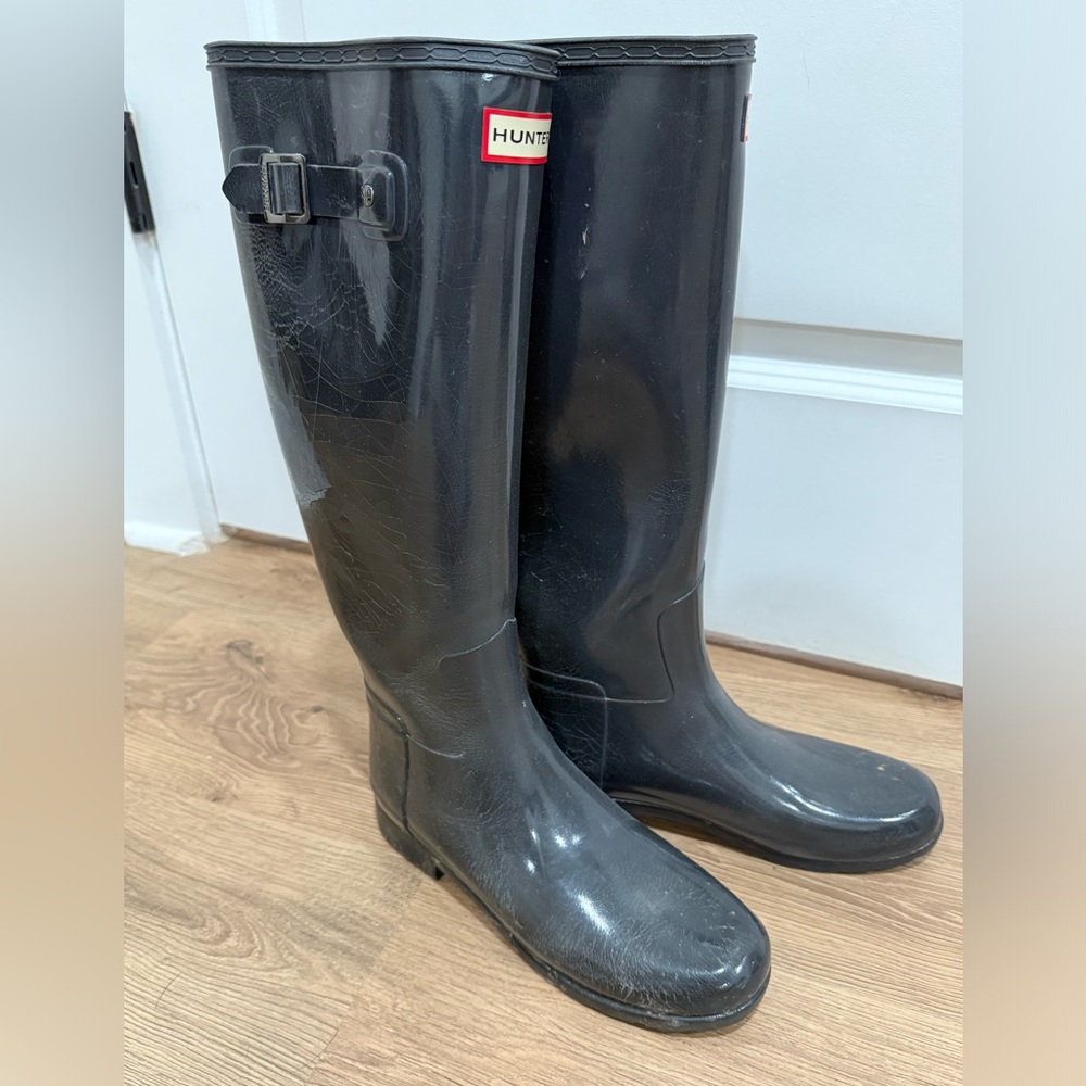Women’s Black Hunter Boots - Picture 2 of 3